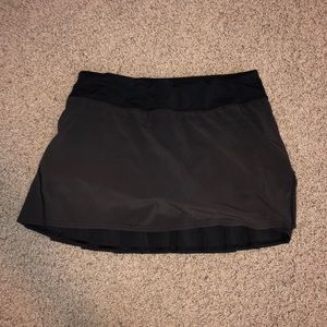 Black lululemon skirt